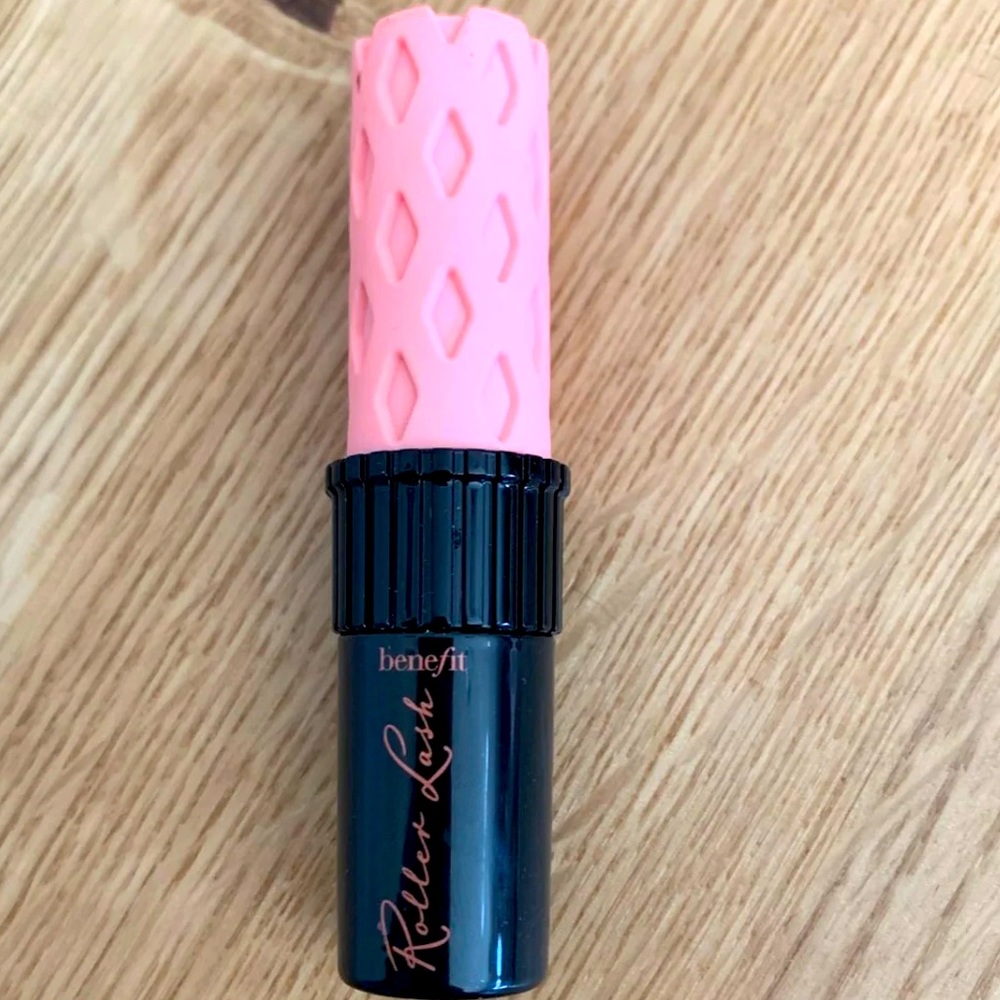 NWT Benefit Roller Lashes Mascara in Black Mini